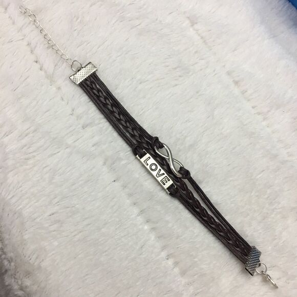 (P2) Love Bracelet - Picture 2 of 3